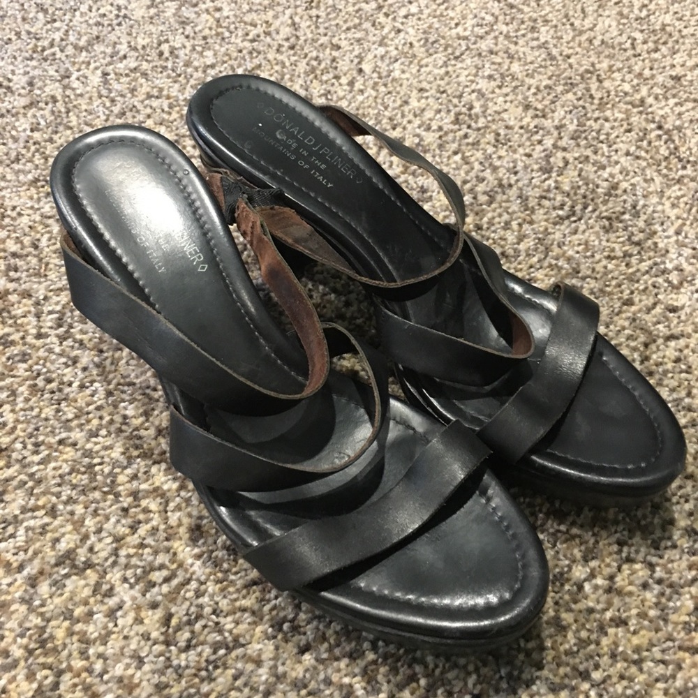 Donald Pliner Slip ons